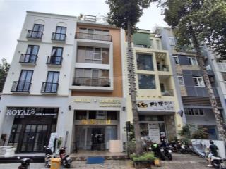 Cần bán gấp căn nhà phố khu hưng gia với 111m2. nhà đang có hđ thuê 82tr/tháng. giá cần bán nhanh