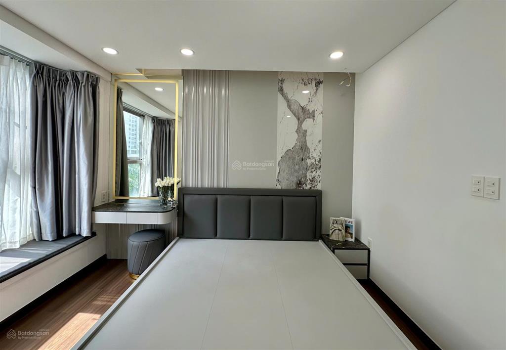 Căn hộ scenic 1, phú mỹ hưng view hồ bơi cực đẹp. dt 110m2. giá tốt 10.5 tỷ.  0918 998 ***