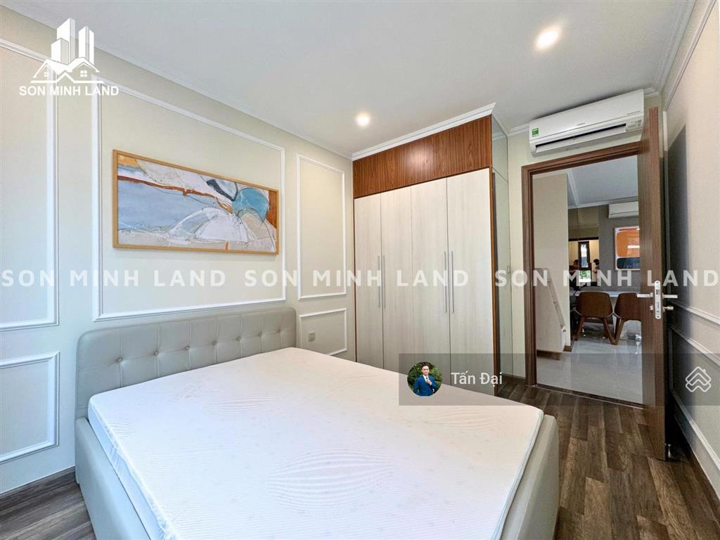 Kẹt tiền bán căn 2pn diện tích lớn 96m2  nội thất đẹp  nhà mới  đã có sổ tại hà đô q10. tấn đại
