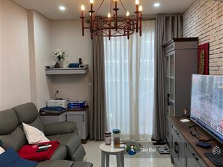 Kẹt tiền cần bán căn 1pn 53m2  full nội thất đẹp  bc đông nam tại hà đô q10. tấn đại