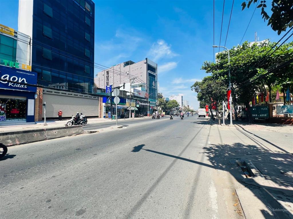 Chính chủ bán căn mt huỳnh tấn phát, q7, dt 5x28m, 7,2x38m, 4.8x20m giá 16 tỷ