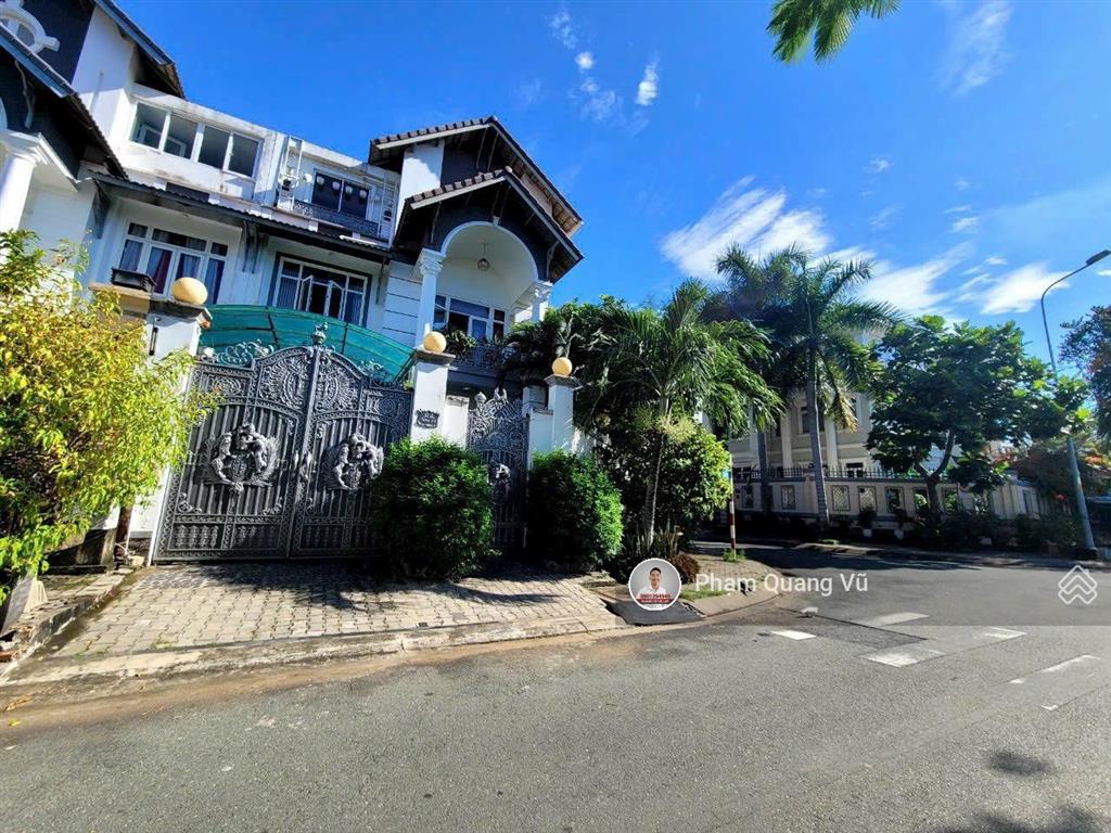 Chuyên bán biệt thự nhà phố kdc phú mỹ vph, dt 6x21m (126m2) giá 18 tỷ và dt 10,5x21 m giá 31 tỷ