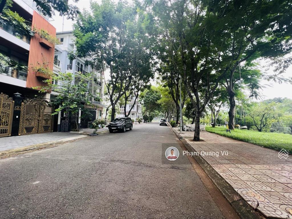 Chính chủ cần bán bt kdc sadeco ven sông, biệt thự 7x18m giá 20 tỷ, nhà phố 5x18m giá 14 tỷ