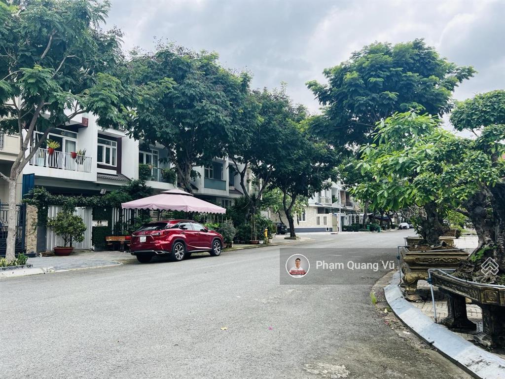 Chính chủ cần bán bt kdc sadeco ven sông, biệt thự 7x18m giá 20 tỷ, nhà phố 5x18m giá 14 tỷ