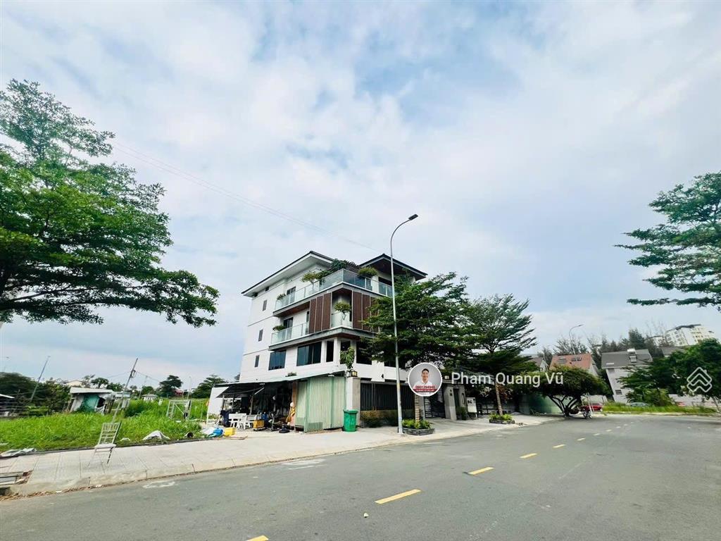 Chuyên bán đất nền sadeco nggt lk pmh, dt 12.5x20m, sổ hồng riêng, giá tốt nhất 118tr/m2