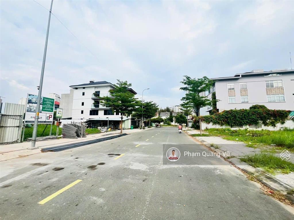 Chuyên bán đất nền sadeco nggt lk pmh, dt 12.5x20m, sổ hồng riêng, giá tốt nhất 118tr/m2