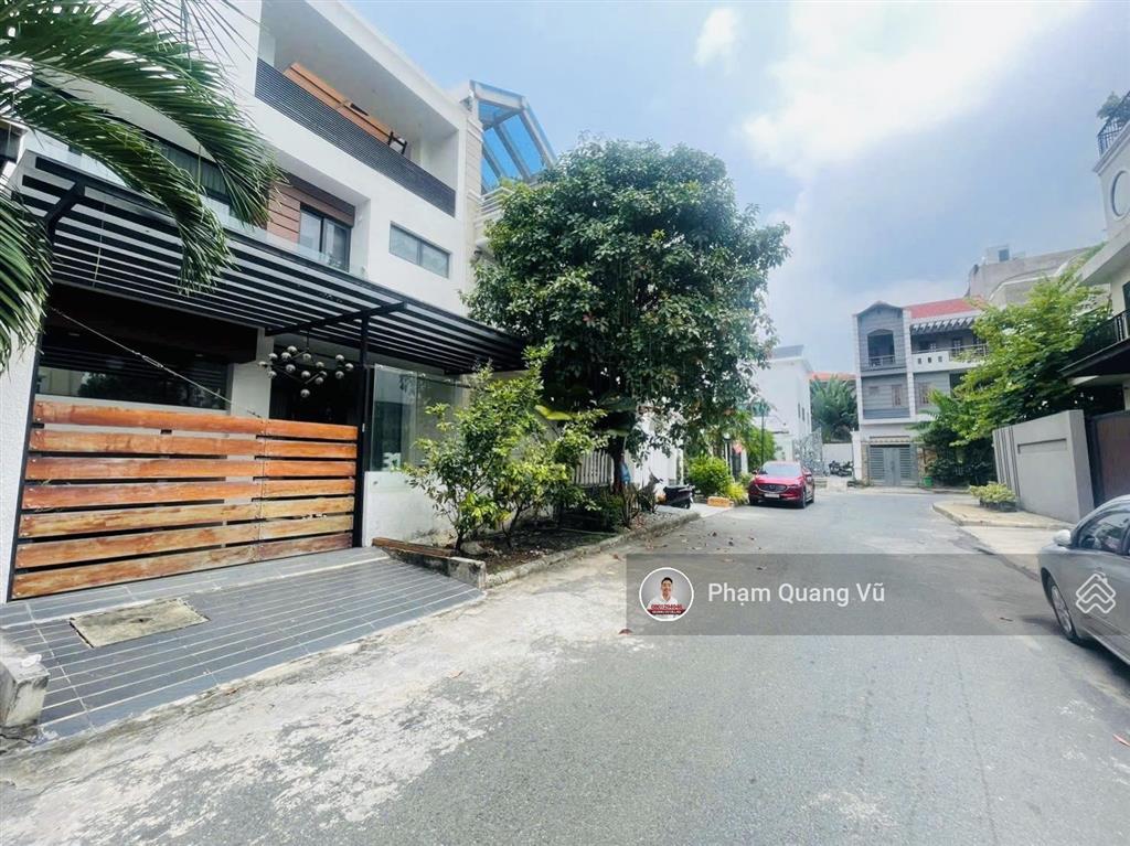 Chính chủ gửi bán căn biệt thự nam thiên khu cảnh đồi view công viên 8x18m giá tốt 45 tỷ