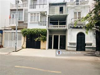Bán nhà mt đường số, tân quy, quận 7  65m2, 3 tầng, 5 phòng ngủ. giá tốt nhất 9,5 tỷ