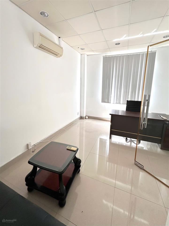 Dt 7x8x12m vp có thang máy thang bộ 112m2 giá thuê 20tr/tháng gặp chủ tl ko phí quản lý. 0916 651 ***