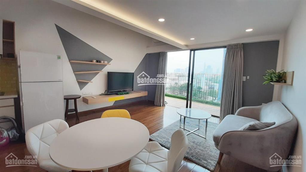 Cần bán căn 3pn mone quận 7, view đẹp, full nội thất, dt 90m2, sẵn sổ hồng. giá 5,8 tỷ