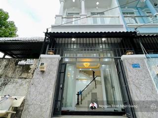 Bán nhà 3 tầng giao thông thuận tiện cách đường huỳnh tấn phát chỉ 150m