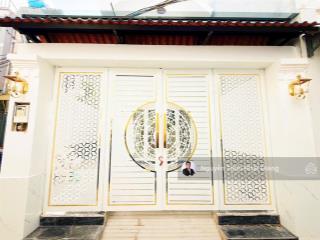 Bán nhà phố mới hoàn thiện diện tích 121m2 full thổ cư
