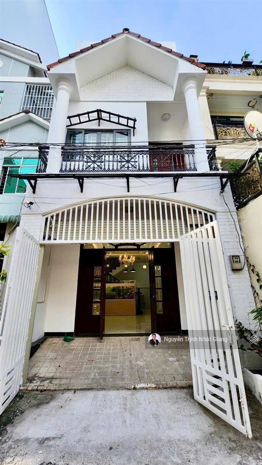 Bán nhà phố tân cổ điển trong khu dân cư hiện hữu an ninh văn hóa