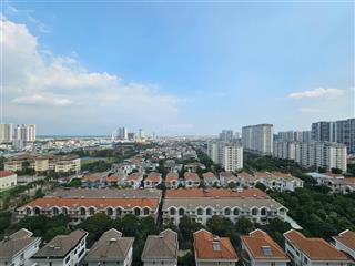 Bán căn 2pn view biệt thự đông nam midtown m8 ô xe hầm the peak phú mỹ hưng   0939 949 ***