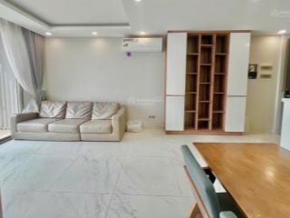 Bán căn midtown m7 đầy đủ nội thất ban công đông nam nhìn biệt thự ô xe hầm   0939 949 ***