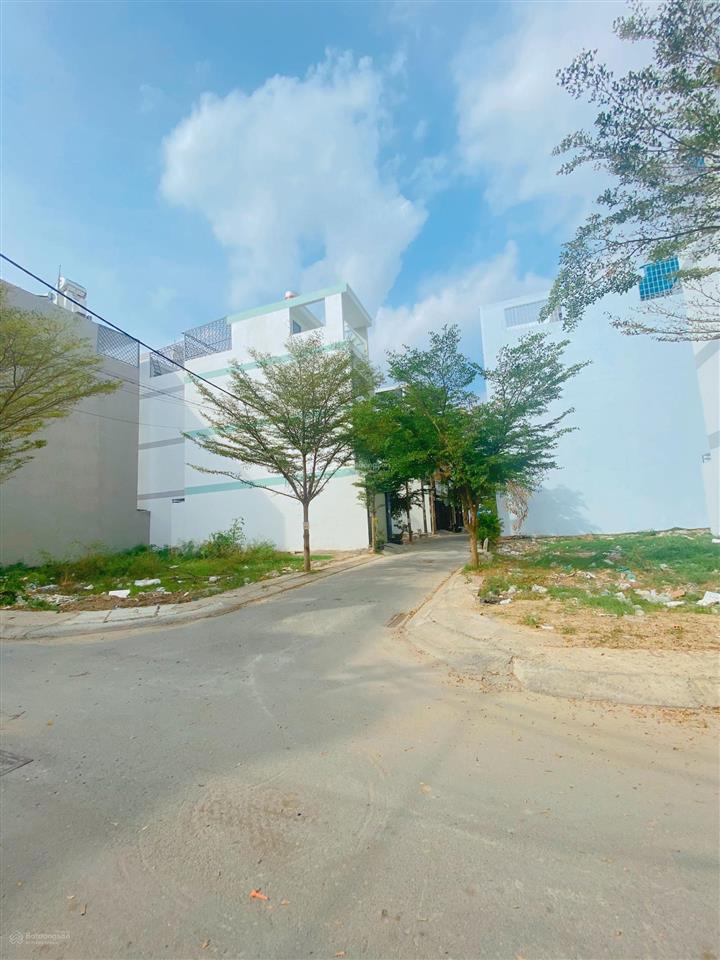 Chỉ còn 1 nền sổ đỏ sài gòn mới nhà bè, 54.4m² hướng tây, giá 4 tỷ 4  0938 940 *** em khoa