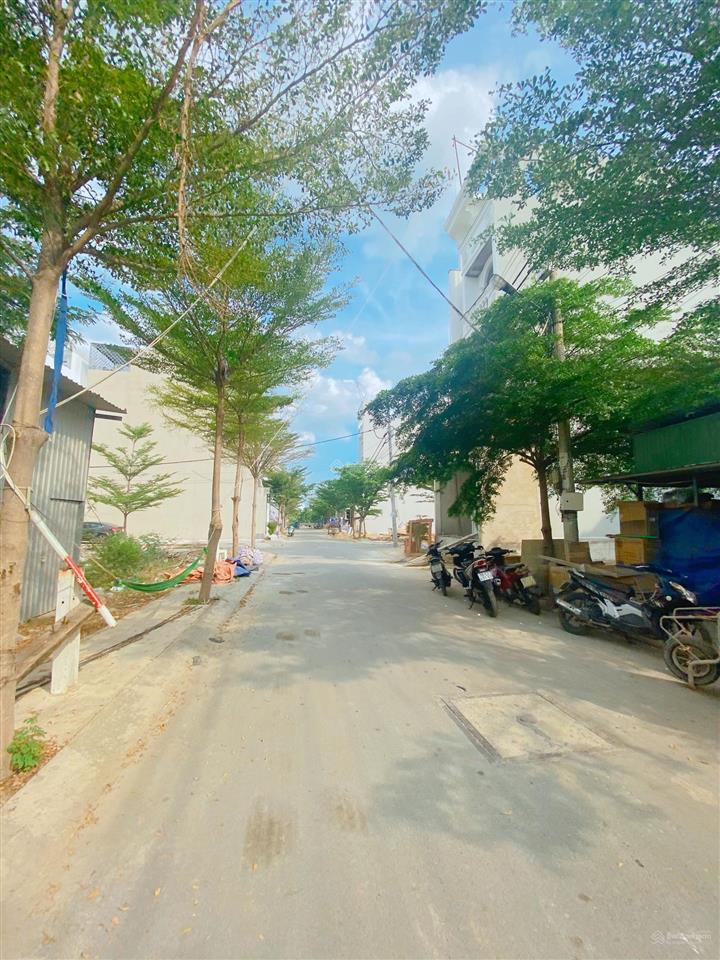 Chỉ còn 1 nền sổ đỏ sài gòn mới nhà bè, 54.4m² hướng tây, giá 4 tỷ 4  0938 940 *** em khoa