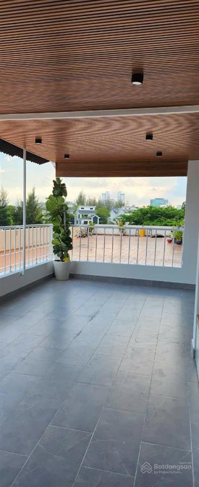 Cần bán gấp căn hô 3 phòng ngủ sky garden 3 (có sân)