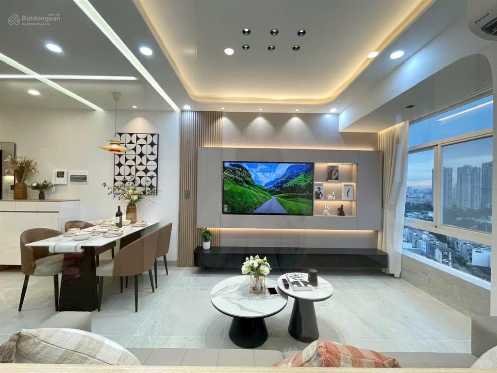Cần bán căn hộ 3 phòng ngủ, sky garden 3, nội thất mới như hình