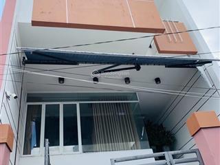 Bán nhà 3 tầng, 2 mặt tiền, lê văn lương, phước kiển, nhà bè, nhỉnh 6 tỷ, xe hơi đổ cửa