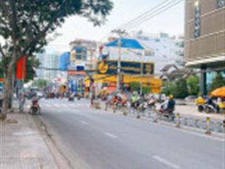 Bán nhà góc 2 mặt tiền 465 trần xuân soạn dt 4,3x19m, 1 trệt 1 lầu, giá 12,6 tỷ, thuê giá 23 tr/th
