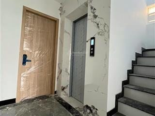 Bán tòa nhà căn hộ dịch vụ đường số 47, dt 4 x 18, 1 trệt 1 lửng 4 lầu. giá 18,6 tỷ. thu nhập 80tr