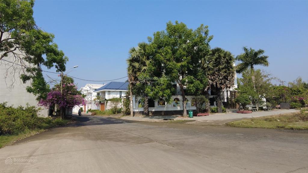 Bán gấp nền nhà phố view công viên kdc cotec nhà bè, đường trước nhà rộng 14m.  0934 080 ***