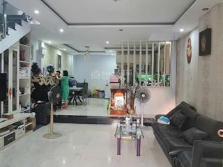 Bán nhà 5,5x19m, 1 trệt, 1 lầu, st, 3pn, đường 8m kdc bông sao, p. 5, q. 8.  0901 364 ***