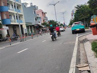 Bán 721 m2 (16x43m) nở hậu 16.6m, đất mặt tiền tạ quang bửu, p.4, q.8.  0901 364 ***