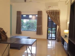 Cần cho thuê căn hộ dịch vụ 38m2, có ban công, giá 6.5tr/th ms viêm 0938 971 ***