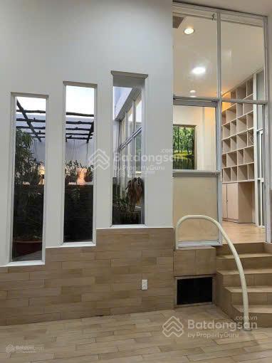 Căn hộ penhouse hoàng tháp, 295m2, 5pn, giá 9 tỷ sổ hồng ms viêm 0938 971 ***