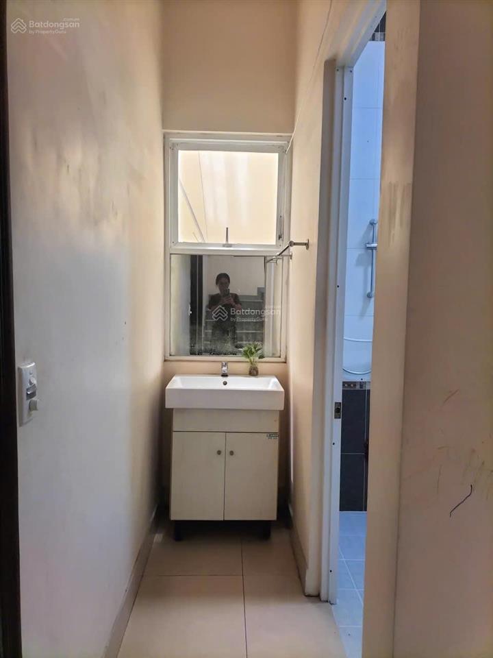 Cho thuê phòng kdc him lam 6a, 20m2 có nội thất giá 4.2tr ms viêm 0938 971 ***