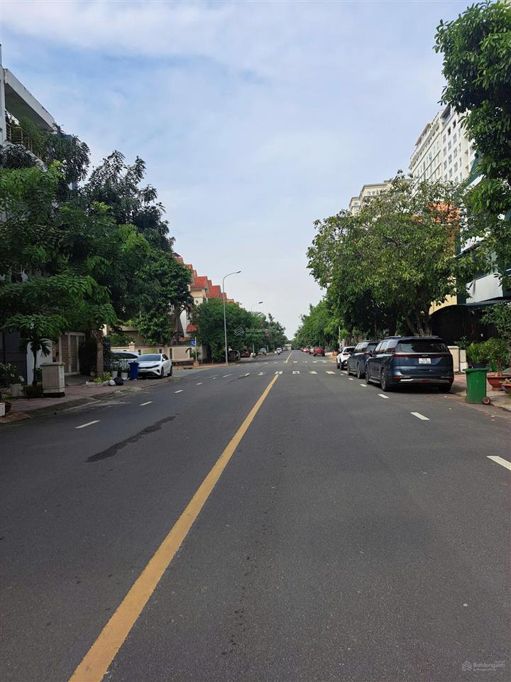 Cần bán nhà phố kdc himlam 6a, 5x20 3 lầu giá 16.5 tỷ  ms viêm 0938 971 ***