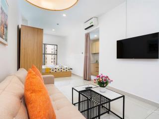Cần cho thuê nhanh studio saigon royal quận 4 giá tốt.  0909 024 ***