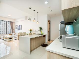 Cần bán gấp căn hộ 2pn  2wc river gate residences ngay cầu ông lãnh quận 4.  0909 024 ***