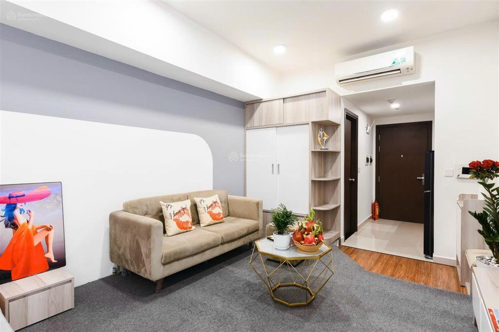 Bán studio 43m2 tại saigon royal residence quận 4 giá chỉ 4,2 tỷ.  0909 024 ***