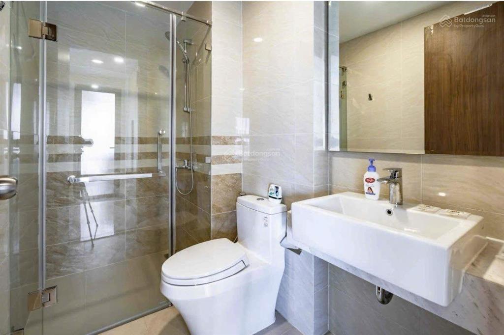 Bán studio 43m2 tại saigon royal residence quận 4 giá chỉ 4,2 tỷ.  0909 024 ***