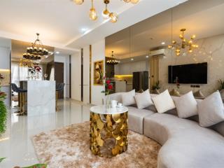 Cần bán nhanh căn hộ cao cấp 200m2 saigon royal quận 4 đối diện ngân hàng nhà nước.  0909 024 ***