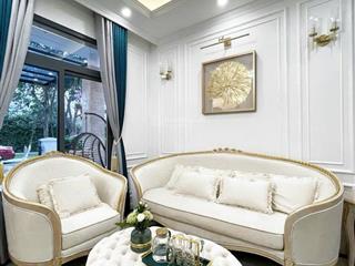 Cho thuê verosa park sân vườn 6x18 đầy đủ nội thất giá 30tr hd lâu dài