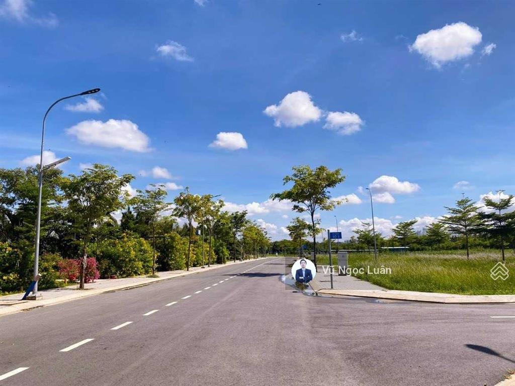 Cần bán lô đất trực diện sông đường 16m khu gia long bán view sông lớn kế gs metrocity