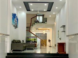 Bán nhà phố hiện đại mặt tiền đường số 49 quận 7 xây 4 tầng