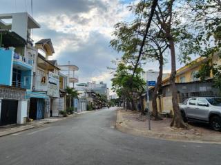 Cho thuê nhà 3 lầu nguyên căn đường số quận 7 giá 18,5 tr/tháng