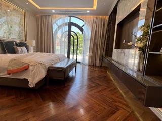 Bán biệt thự tứ lập mỹ gia 2, phú mỹ hưng, q7  0919 582 *** em tiên pmh đường lớn