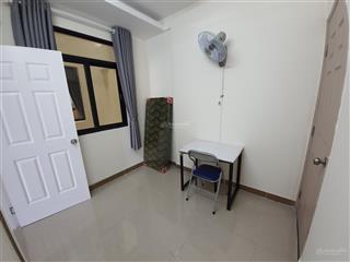 Phòng era town đức khải cho thuê giá 2tr250/tháng bao gồm điện nước pql wifi rác.0909 448 *** hiền