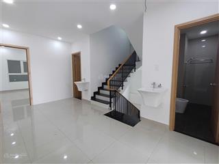 Bán shophouse chung cư diamond riversie đường võ văn kiệt, p. 16, q8.  0908 155 ***