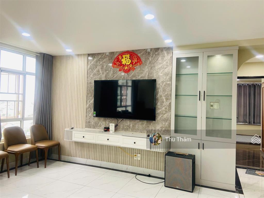 Cho thuê căn duplex cc giai việt, 295m2, full nội thất, 6pn nhà mới, đẹp, căn góc giá chỉ 22tr