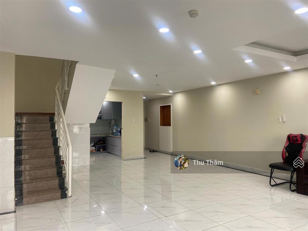 Cho thuê căn duplex cc giai việt, 295m2, full nội thất, 6pn nhà mới, đẹp, căn góc giá chỉ 22tr