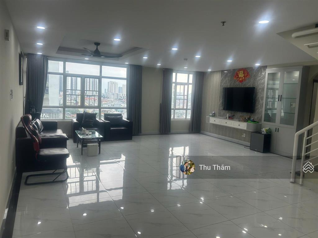 Cho thuê căn duplex cc giai việt, 295m2, full nội thất, 6pn nhà mới, đẹp, căn góc giá chỉ 22tr