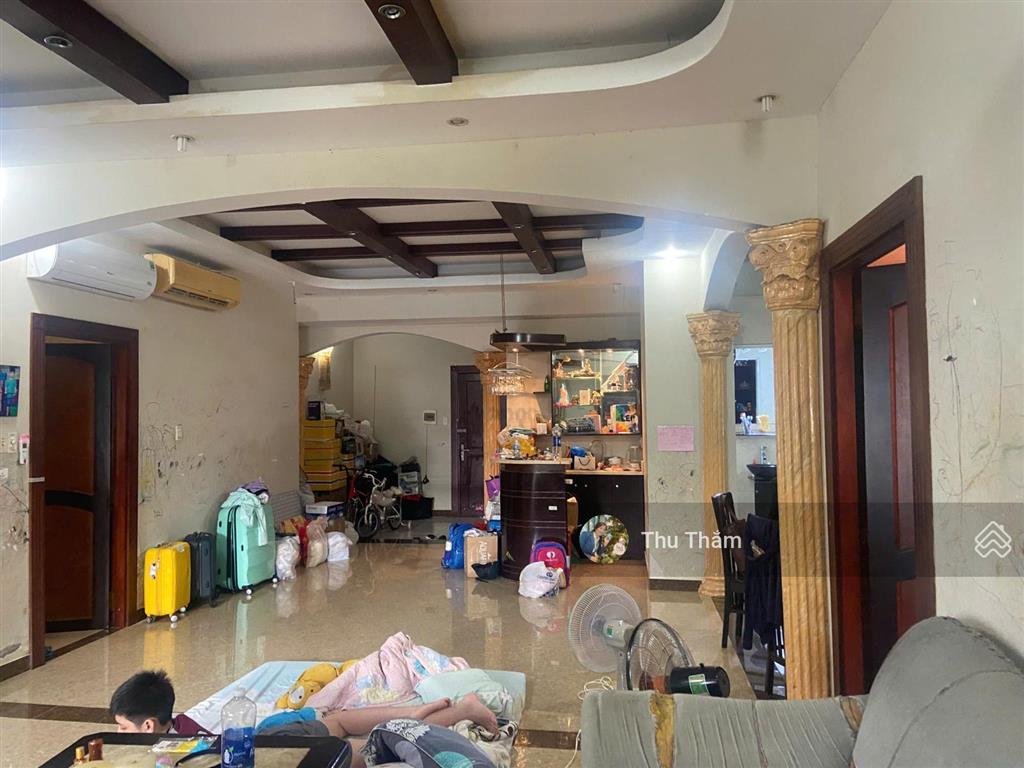 Bán penhouse chung cư vạn đô, bến vân đồn, 171m2, sổ hồng full nội thất  0908 155 ***