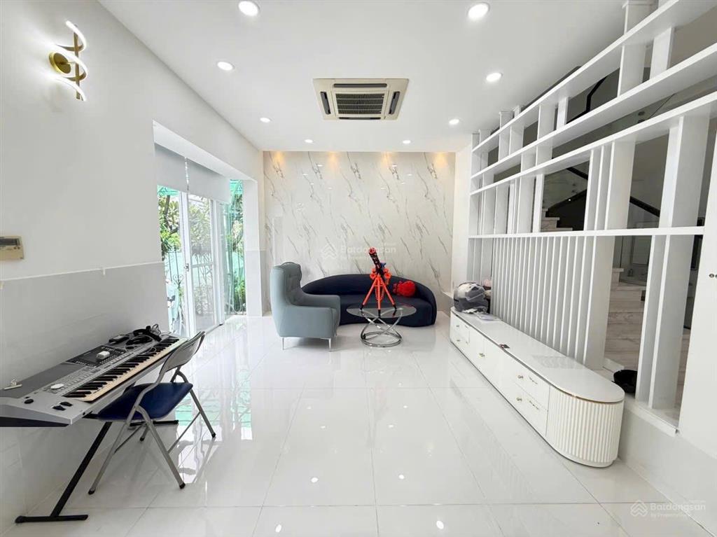 Bán bt 4pn, 3wc, 126m2 tại hưng thái 1 & 2, q7, hcm, 32 tỷ